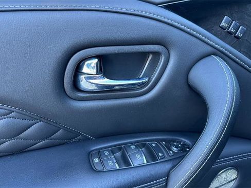Certified 2024 INFINITI QX80 Sensory image 11
