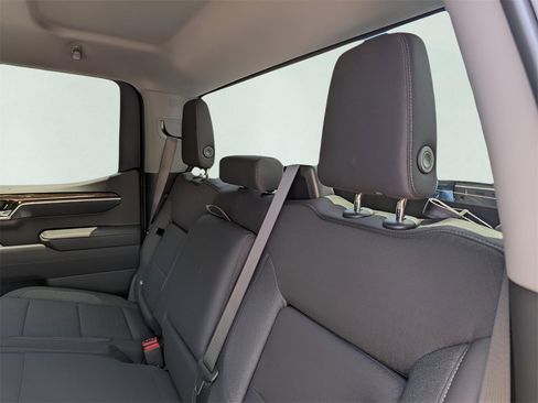 New 2026 GMC Sierra 1500 Elevation image 17