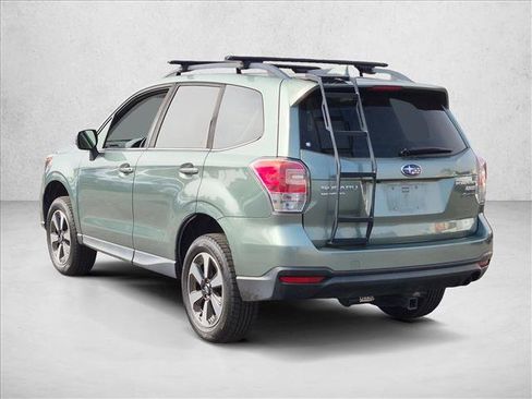 Used 2017 Subaru Forester 2.5i Limited AWD/4WD image 7