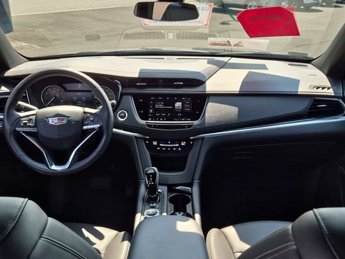 Certified 2024 Cadillac XT6 Luxury AWD/4WD image 19