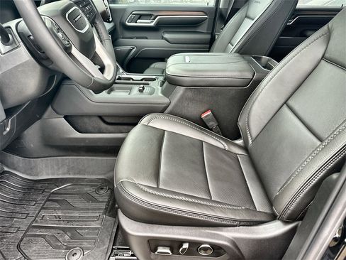 New 2025 GMC Sierra 2500 Denali w/ Denali Reserve Package image 24
