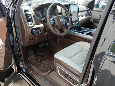 Used 2025 RAM 1500 Laramie AWD/4WD image 49