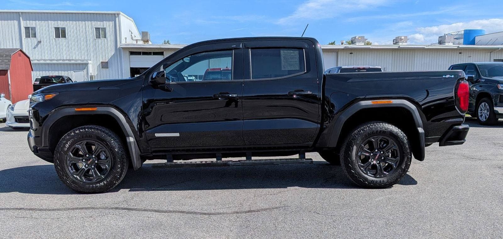 Used 2025 GMC Canyon Elevation w/ Convenience Package AWD/4WD image 5