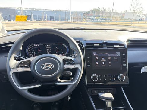 Used 2024 Hyundai Tucson SE image 49