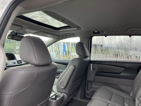 Used 2017 Honda Odyssey EX-L image 15