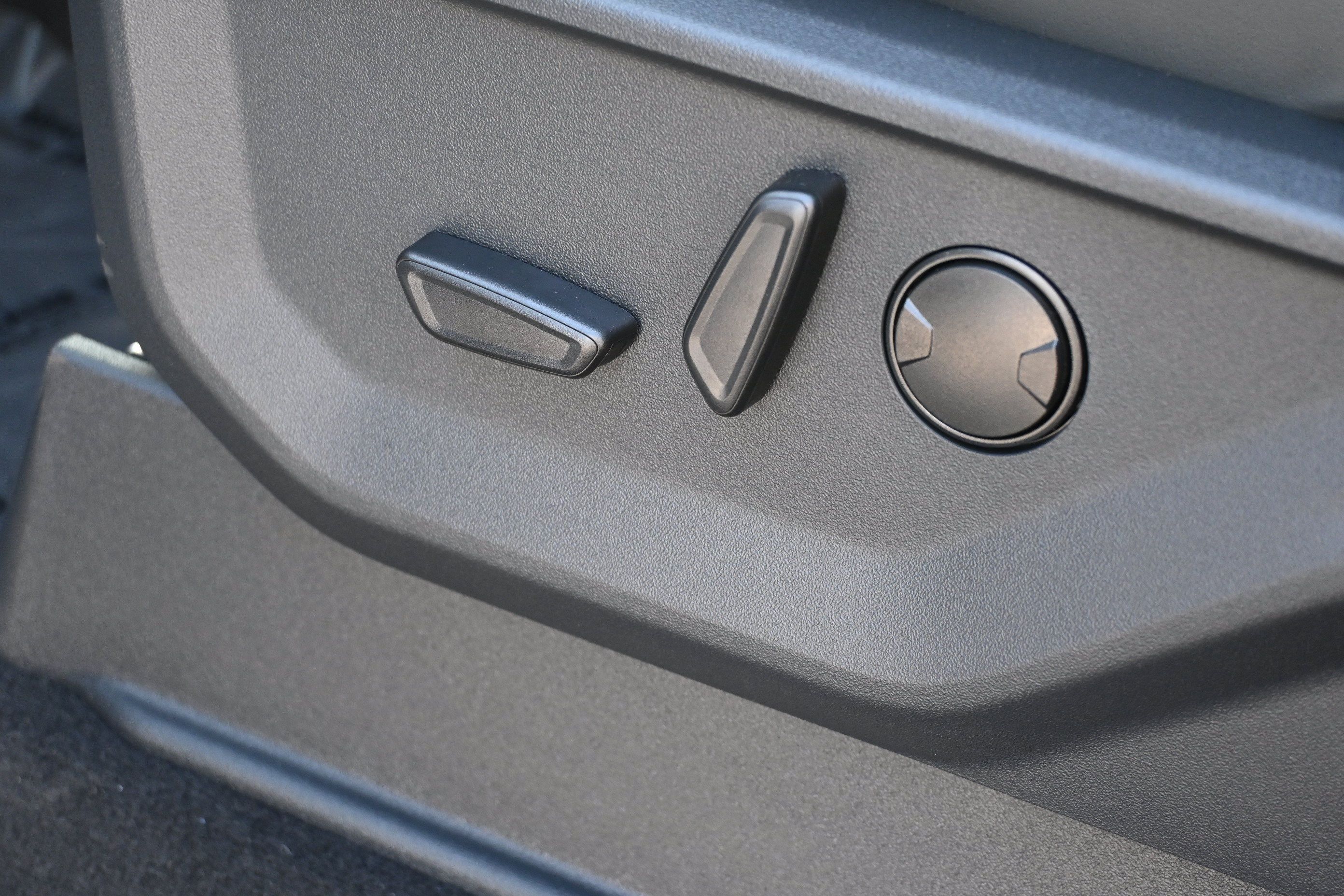 New 2027 Ford Expedition Max Active RWD image 33