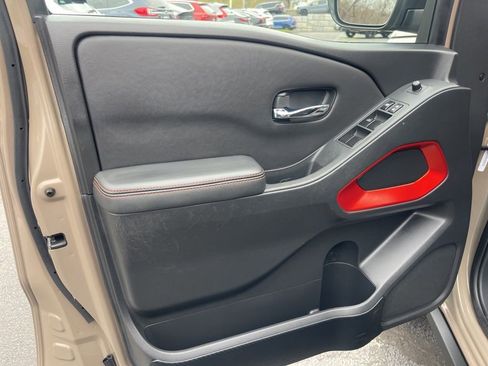 Certified 2023 Nissan Frontier PRO-4X AWD/4WD image 9