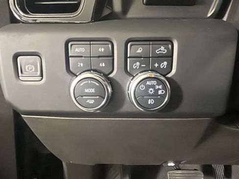 Used 2022 GMC Sierra 1500 AT4 w/ AT4 Premium Package AWD/4WD image 19
