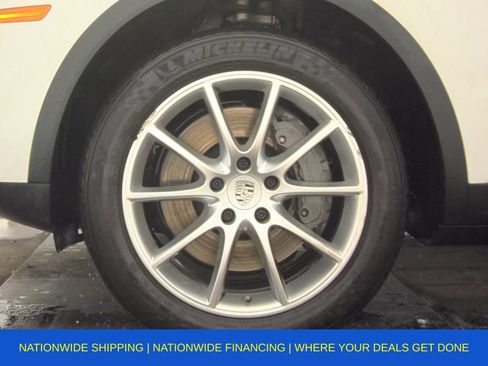 Used 2019 Porsche Cayenne S image 17