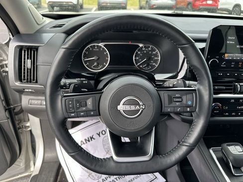 Used 2024 Nissan Pathfinder SL w/ SL Premium Package AWD/4WD image 20