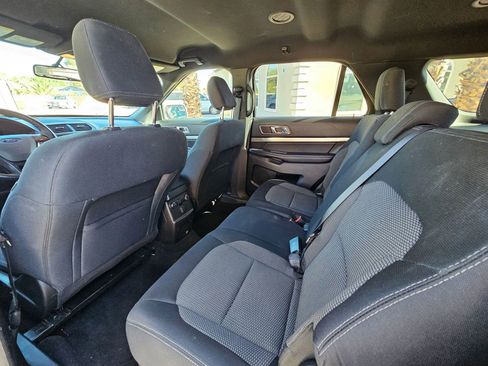 Used 2018 Ford Explorer XLT w/ Equipment Group 201A image 12