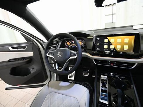 New 2026 Volkswagen Atlas Cross Sport SEL Premium R-Line AWD/4WD image 30