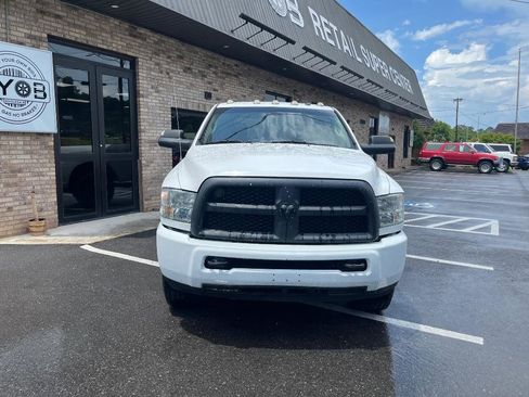 Used 2018 RAM 3500 Tradesman w/ Chrome Appearance Group image 10