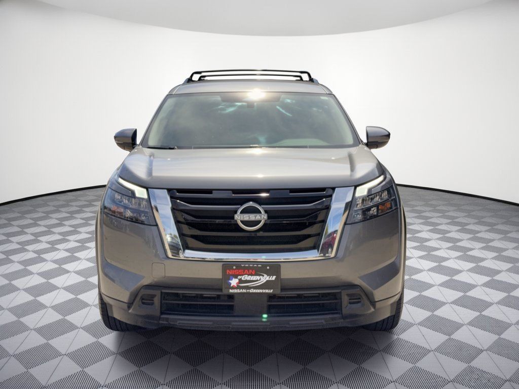 Used 2024 Nissan Pathfinder SV FWD image 6