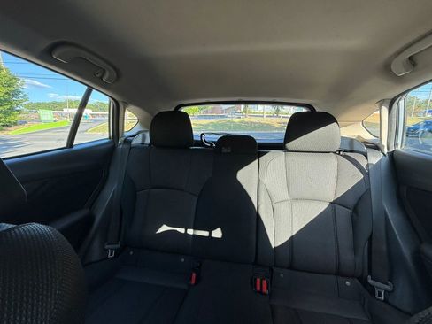 Used 2018 Subaru Impreza 2.0i Premium w/ Eyesight & BSD & Rcta AWD/4WD image 17