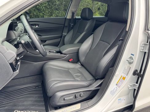 Certified 2025 Honda Accord Touring image 10