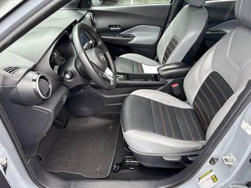 Used 2024 Nissan Kicks SR w/ SR Premium Package FWD image 12