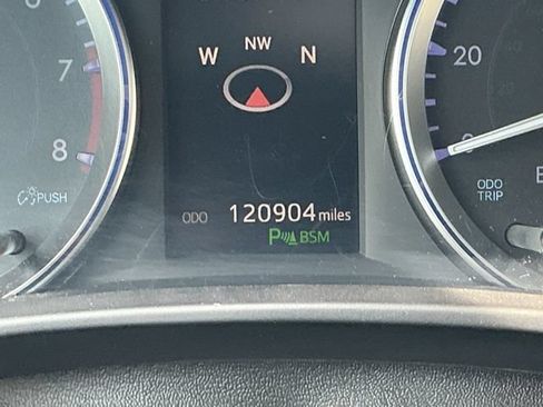 Used 2019 Toyota Highlander Limited Platinum AWD/4WD image 20