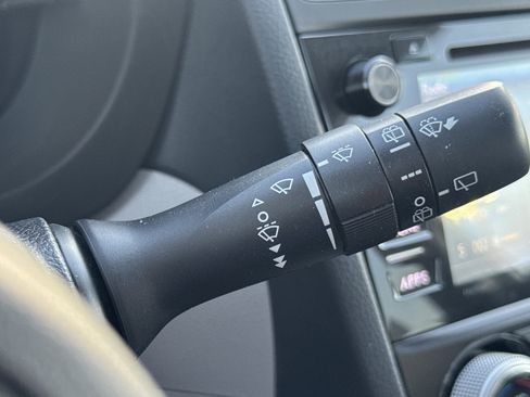 Used 2018 Subaru Forester 2.5i Limited image 17