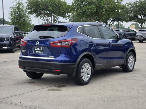 Used 2020 Nissan Rogue Sport S FWD image 4
