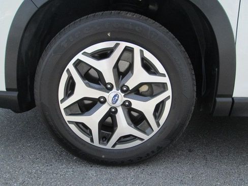 Used 2022 Subaru Forester Premium AWD/4WD image 8
