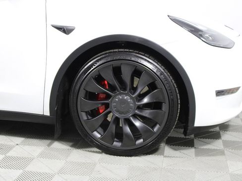 Used 2022 Tesla Model Y Performance AWD/4WD image 8