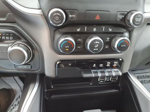 Used 2020 RAM 1500 Big Horn RWD image 15