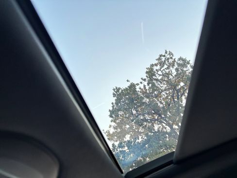 Used 2023 Genesis G70 3.3T w/ Sport Advanced Package image 18