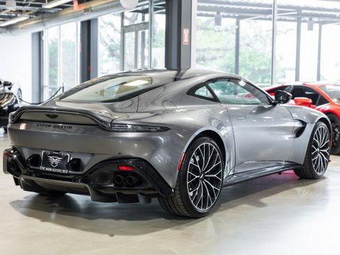 Used 2023 Aston Martin V8 Vantage Coupe image 6