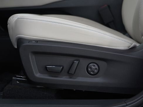 Used 2025 Nissan Murano Platinum w/ Cargo Package image 22