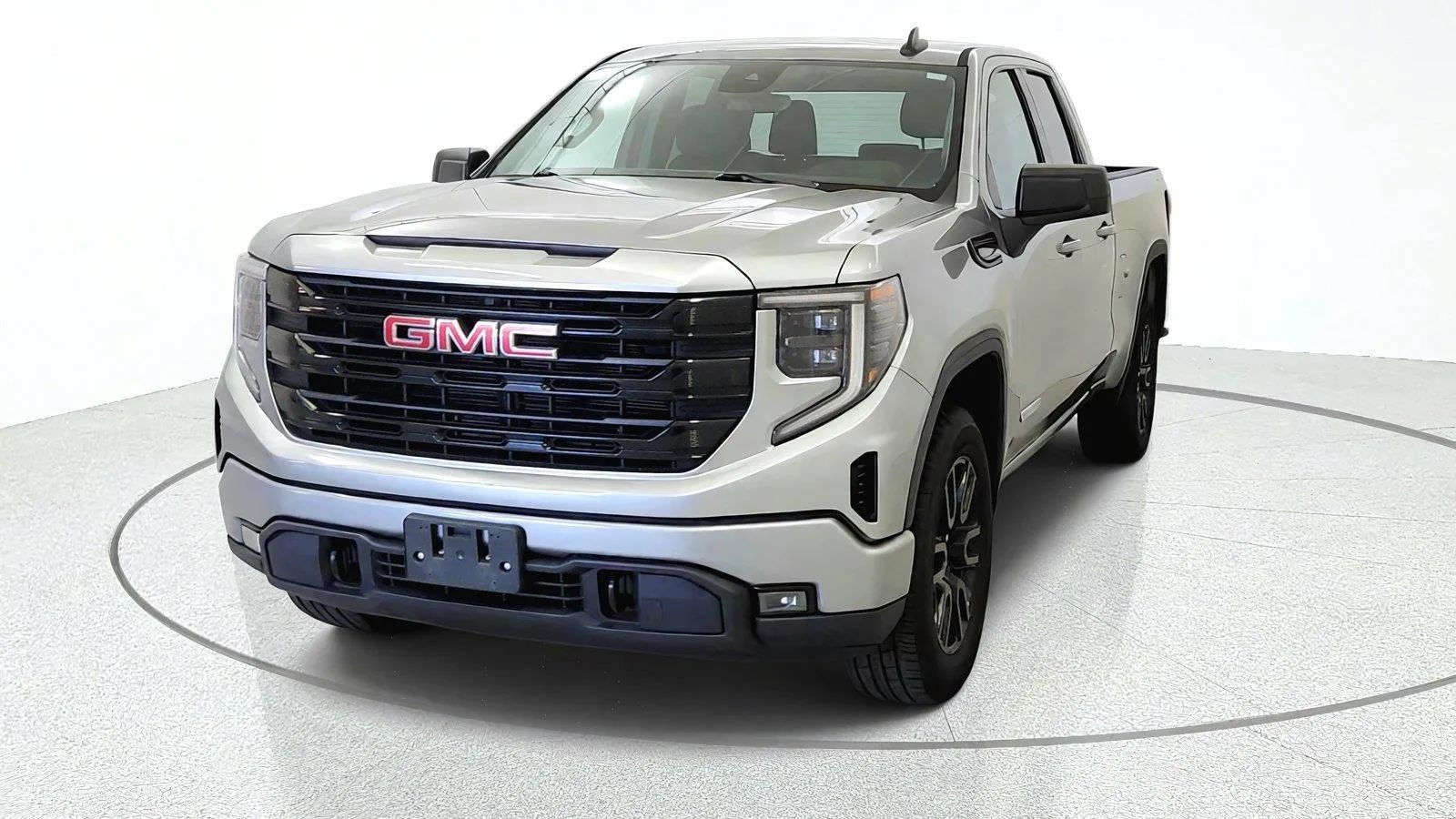 Used 2023 GMC Sierra 1500 Elevation AWD/4WD image 3