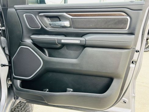 Used 2022 RAM 1500 Laramie AWD/4WD image 32