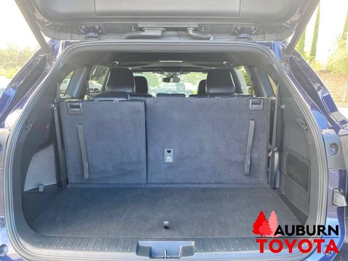 Used 2022 Toyota Highlander XSE AWD/4WD image 12