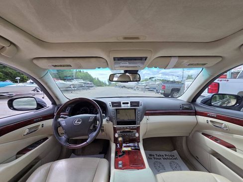 Used 2011 Lexus LS 460 L w/ Luxury Pkg AWD/4WD image 26