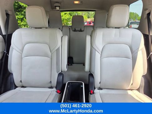 Used 2023 Nissan Pathfinder SL w/ SL Premium Package AWD/4WD image 11