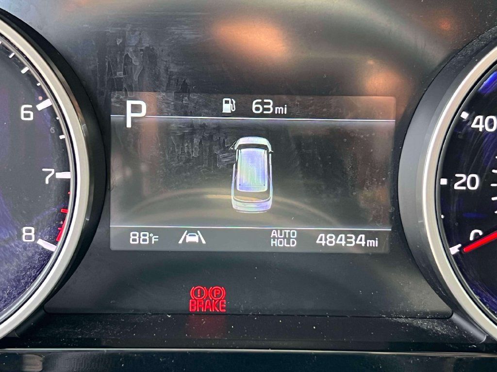 Certified 2023 Kia Carnival EX FWD image 25