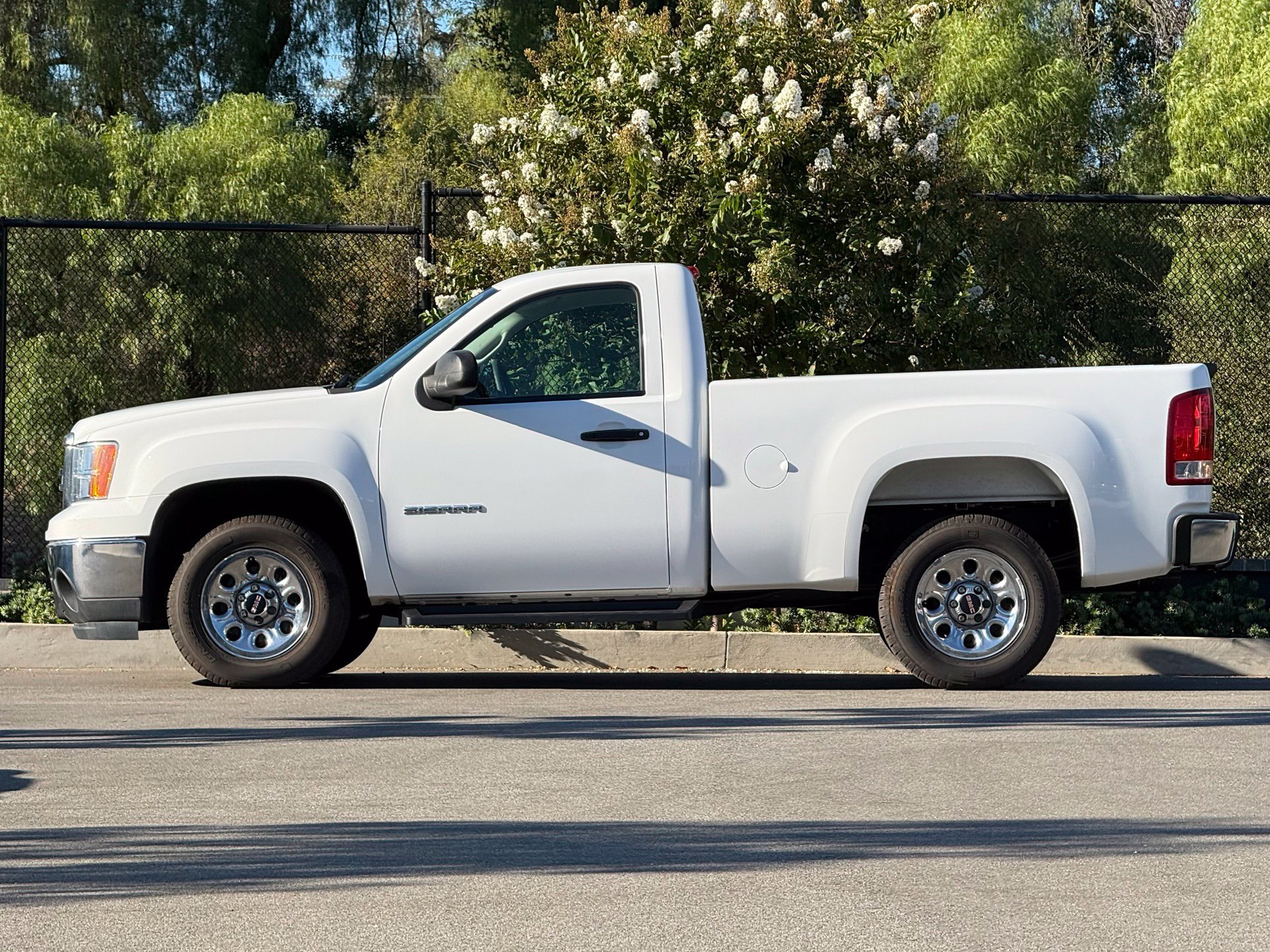 Used 2012 GMC Sierra 1500 W/T w/ Work Truck Plus Package RWD image 2
