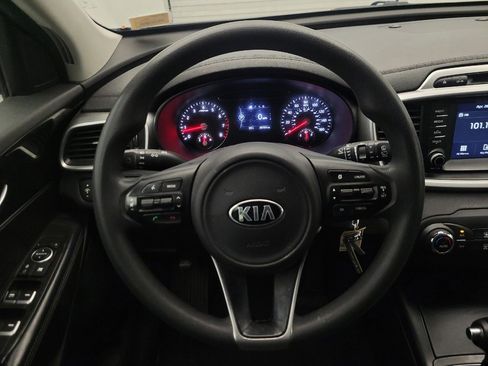 Used 2018 Kia Sorento FWD image 22
