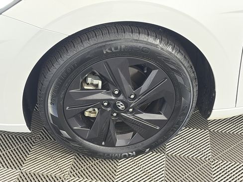 Certified 2022 Hyundai Elantra SEL FWD image 13
