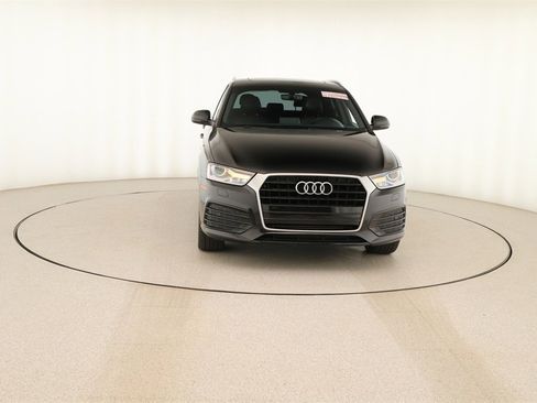 Used 2018 Audi Q3 2.0T Premium w/ Convenience Package image 11