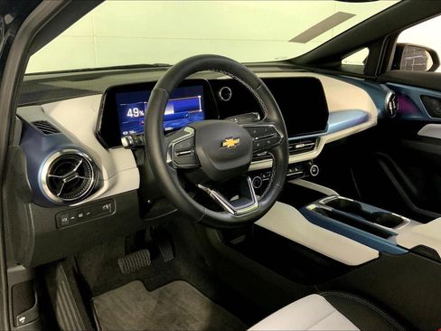 Used 2025 Chevrolet Equinox EV LT image 14