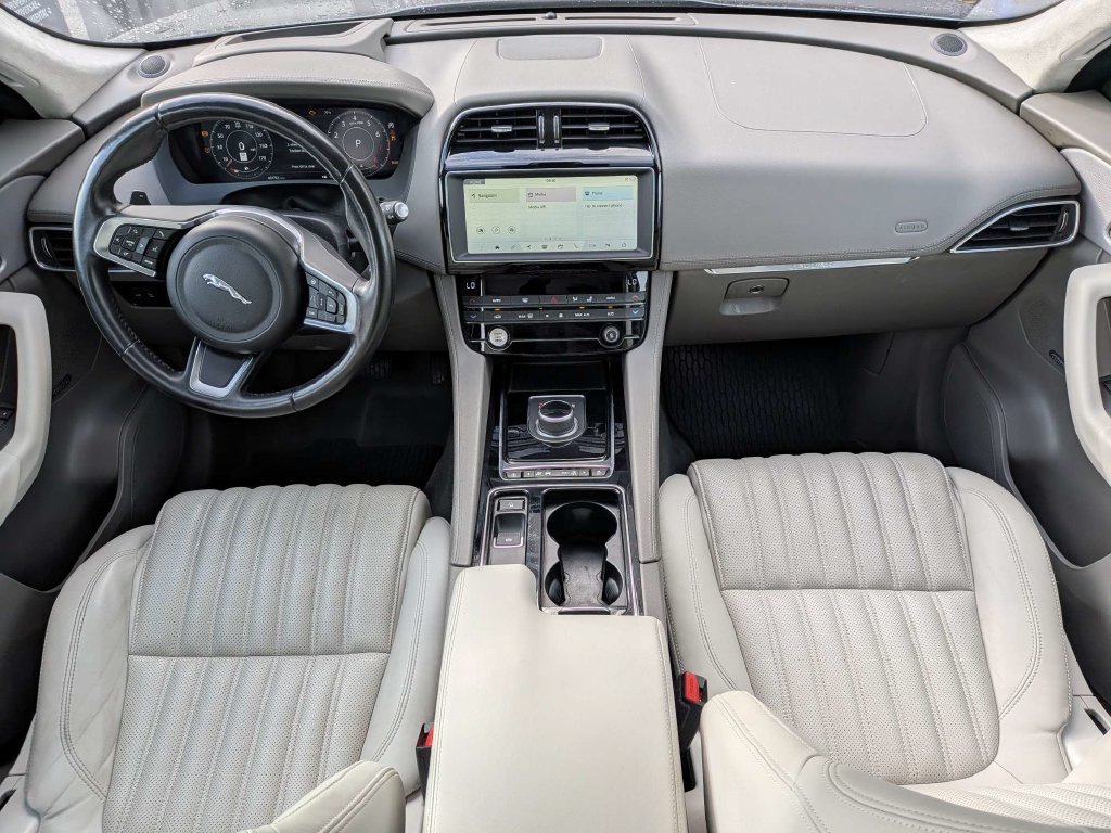 Used 2020 Jaguar F-PACE Portfolio AWD/4WD image 15