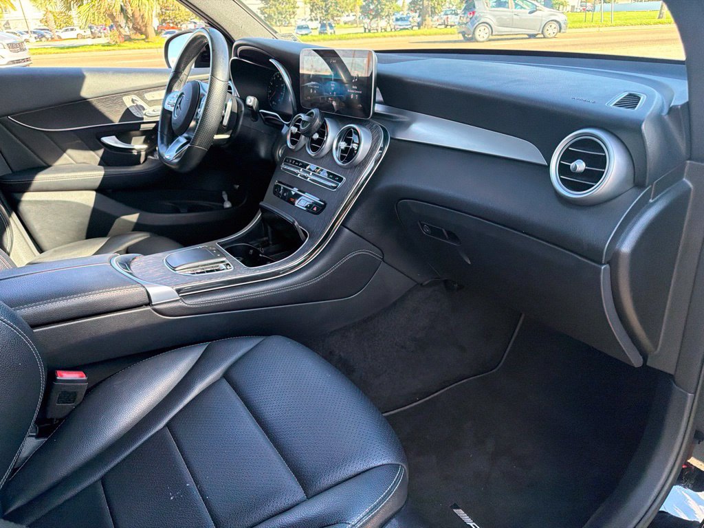 Used 2021 Mercedes-Benz GLC 300 image 16