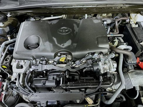Used 2024 Toyota Camry XSE FWD image 8