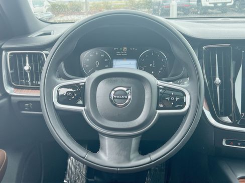 Certified 2022 Volvo S60 B5 Inscription image 16