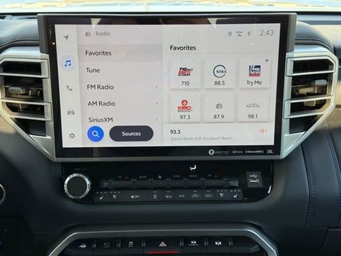 Used 2022 Toyota Tundra Platinum image 25