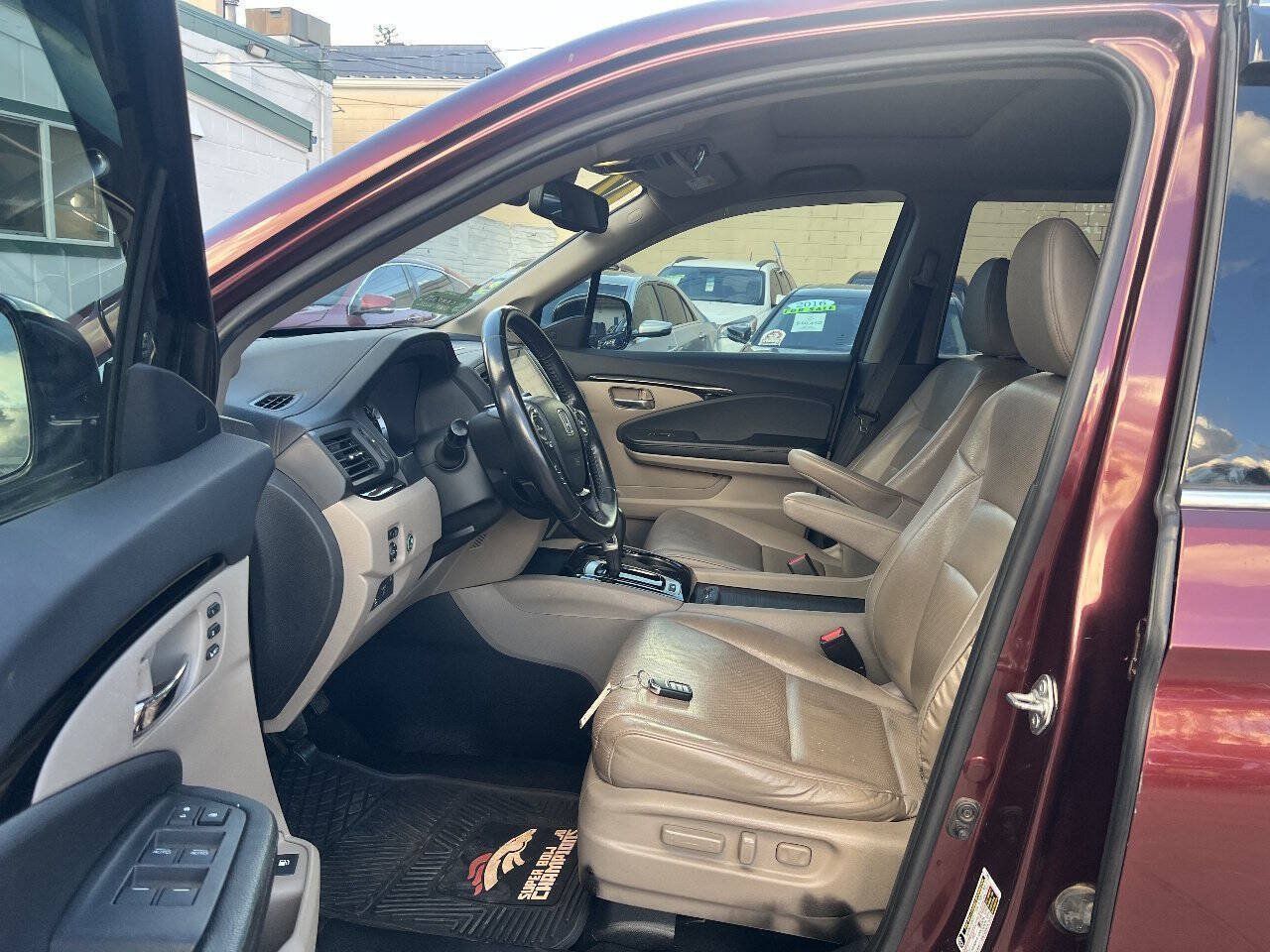 Used 2017 Honda Ridgeline RTL-E image 13