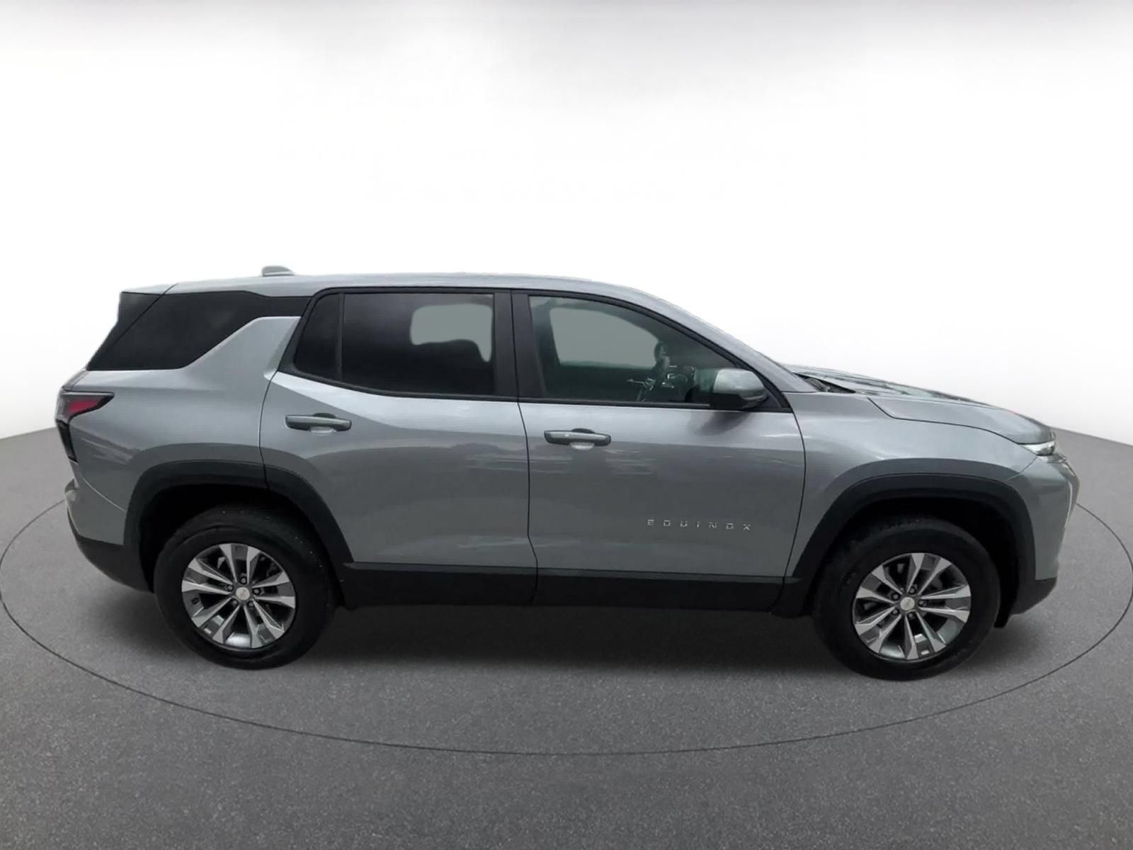 Used 2025 Chevrolet Equinox LT FWD image 15