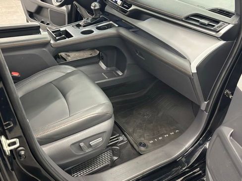 Used 2021 Toyota Sienna XSE w/ XSE Plus Package image 38