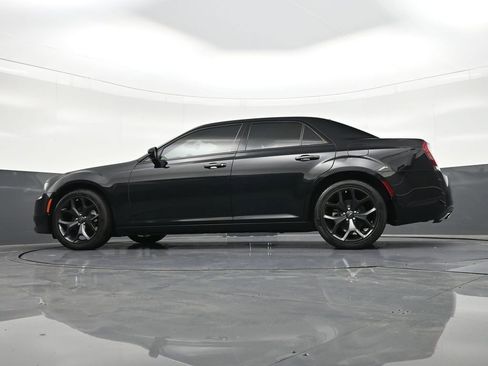 Used 2023 Chrysler 300 Touring w/ Sport Appearance Package image 26